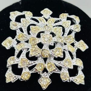 Vintage Napier Snowflake/ Flower brooch/ pin.  Silver Tone w/gems